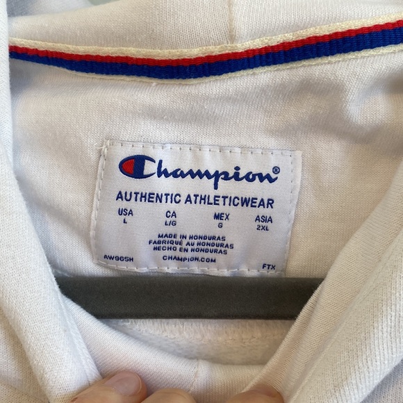 Champion Sweatshirt - Picture 7 of 7